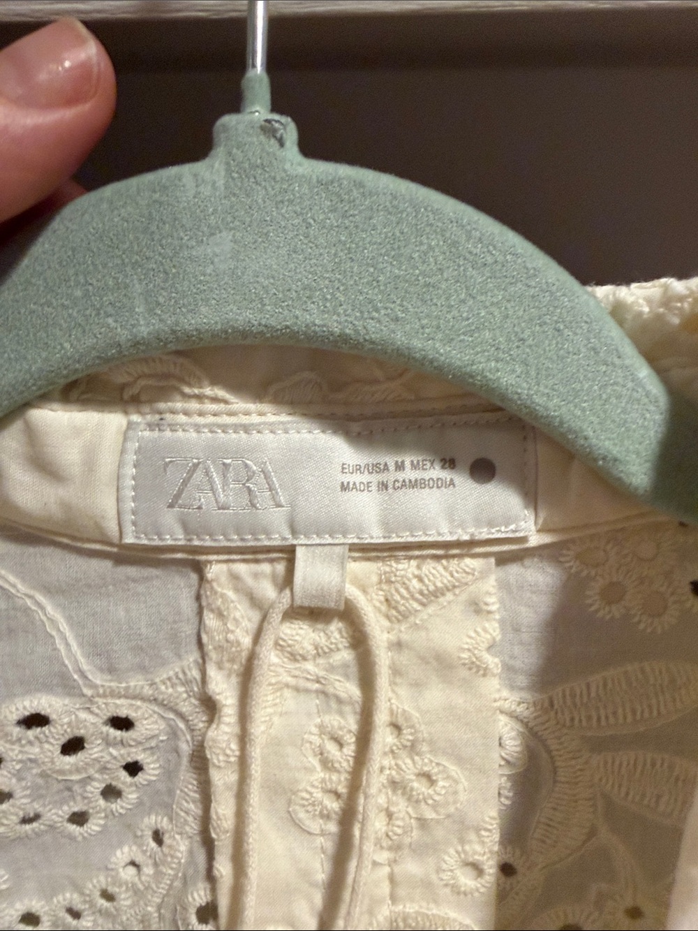 Zara Cream Eyelet 2-Piece Set - Picture 11 of 11